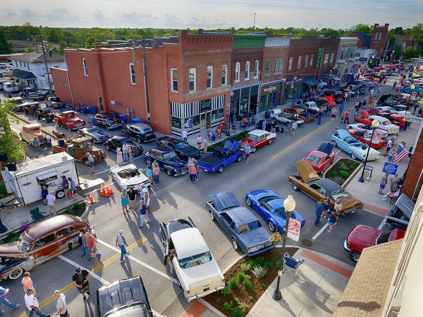 lawrenceburg Car show